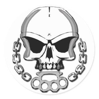 Brass knuckles skull classic round sticker