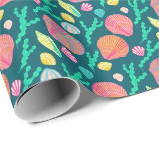 Bright Seashells and Seaweed Pattern