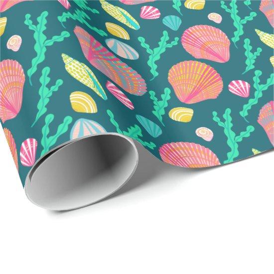 Bright Seashells and Seaweed Pattern