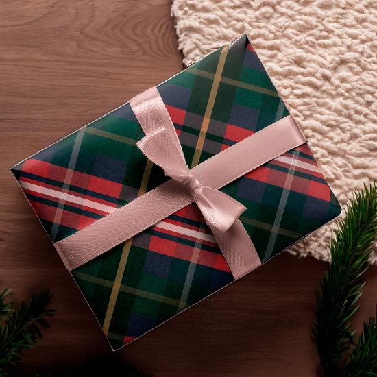 Festive Stylish Dark Red & Green Plaid Pattern