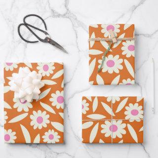 Groovy Retro Daisies Floral Pattern on orange   Sheets
