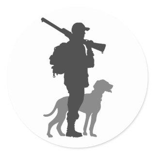 Hunting dog with hunter - Choose background color Classic Round Sticker