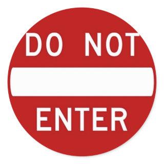 Round sticker with do not enter sign.