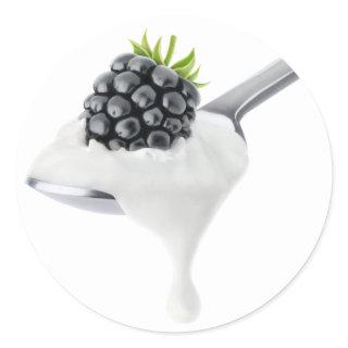 Spoon of blackberry yogurt classic round sticker