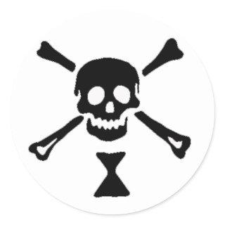The authentic pirate flag of Emanuel Wynne Classic Round Sticker