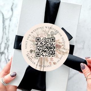 Wedding website QR code details rsvp pampas beige Classic Round Sticker